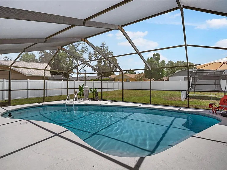 2110 Laindale Pl — Photo 24