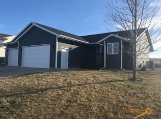 609 Field View Dr, Rapid City, SD 57701