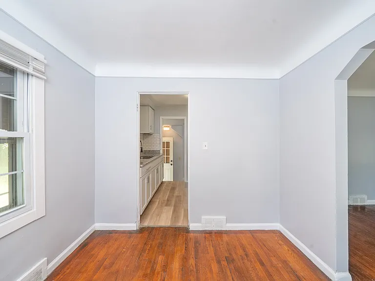 12105 Evergreen Ave — Photo 11