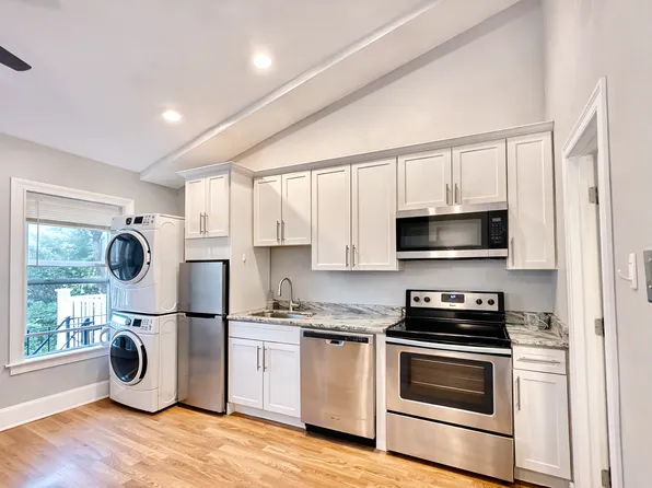 470A E 4th St #4, Boston, MA 02127
