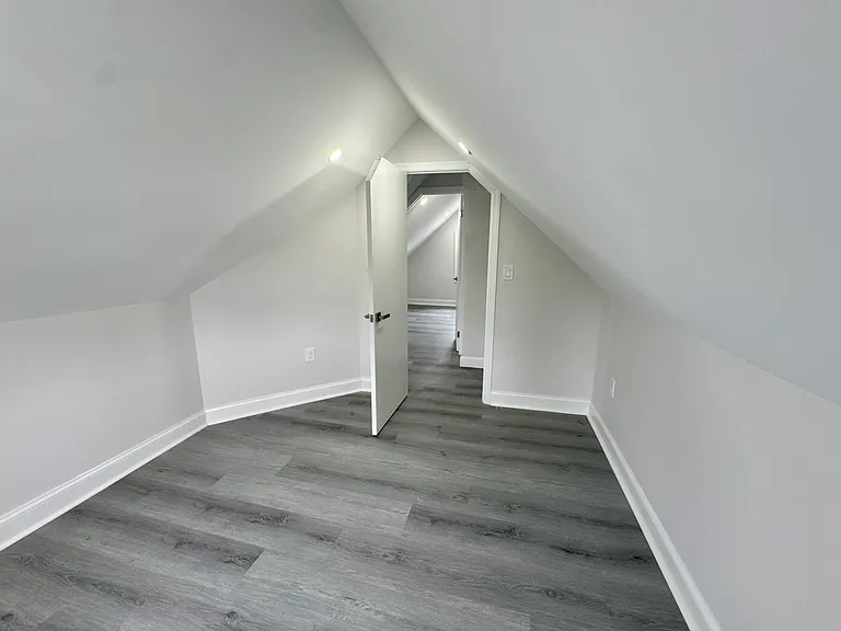 10 Lake Ave #2 — Photo 14