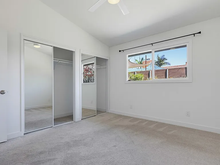 4996 Mount Almagosa Dr — Photo 32