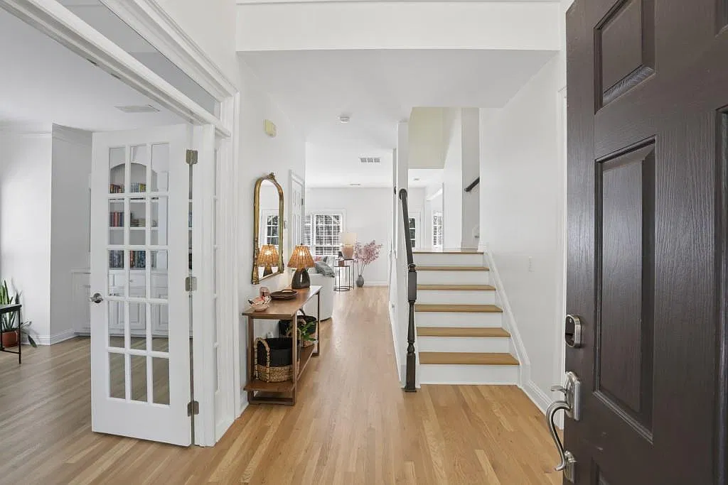 4 bed, 3.5 bath, 2801 sqft, $4,600 — Photo 3
