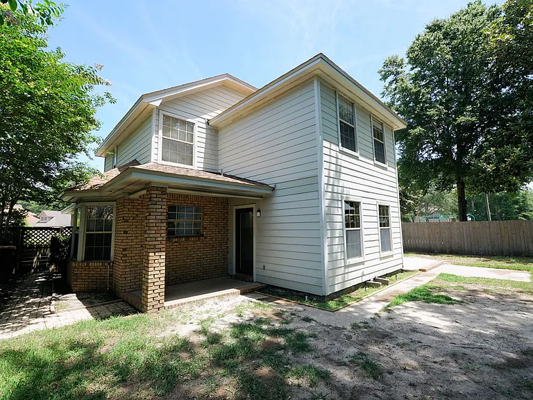 1613 Mariah Way E — Photo 33