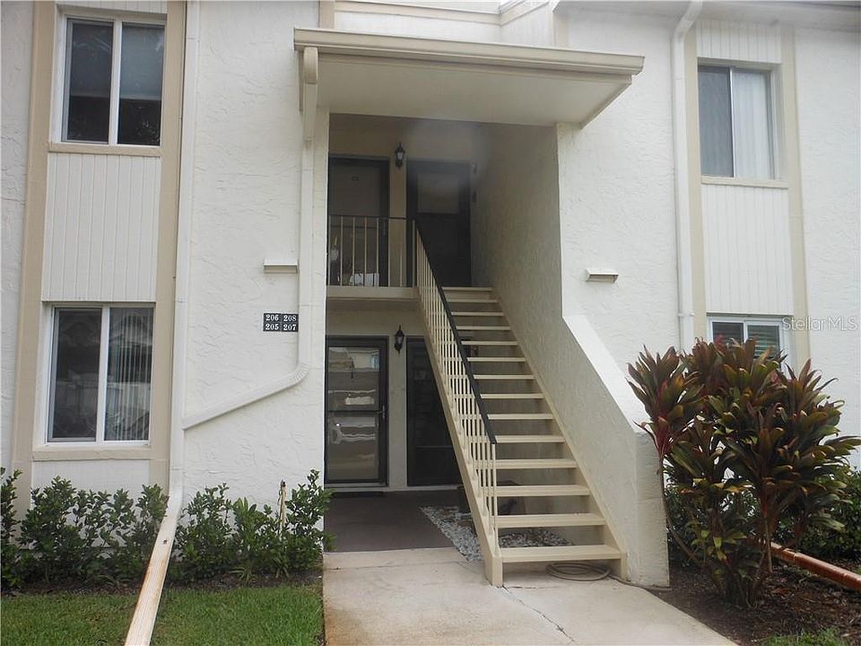 1st image of 207 Cypress Ct