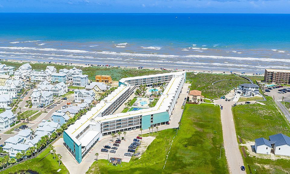 La Mirage Condominiums