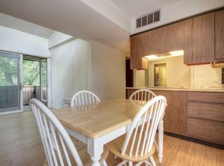 802 W Green St #64WHAMJM9, Urbana, IL 61801