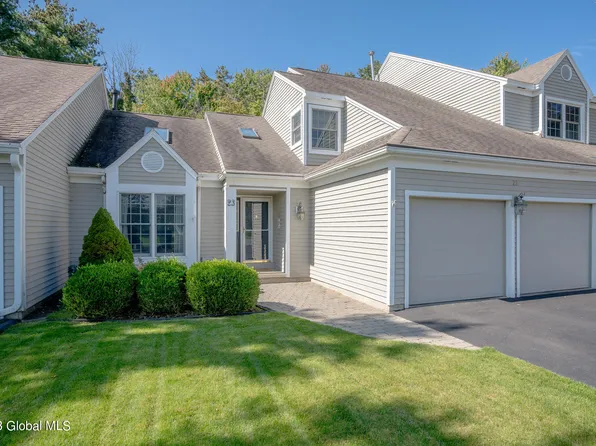 23 Ridgefield Drive, Voorheesville, NY 12186