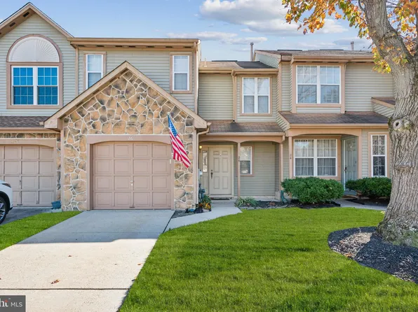 26 Claver Hill Way, Mount Laurel, NJ 08054