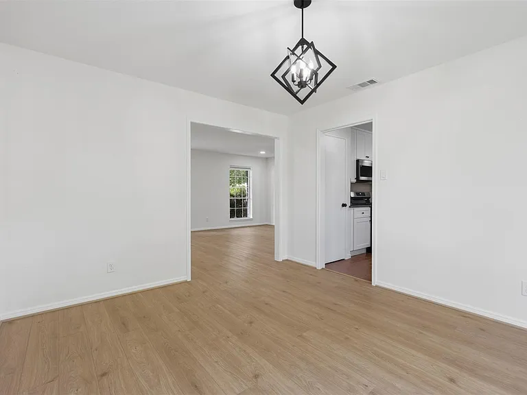 3930 Cypress Hill Dr — Photo 11