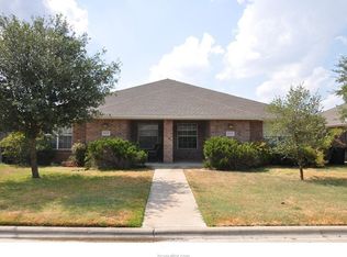 935 Crepe Myrtle St, College Station, TX 77845