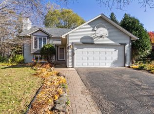 4738 Narvik Dr, Eagan, MN 55122