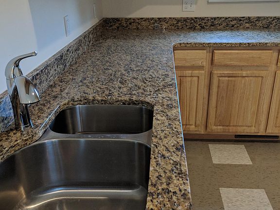Kitchen - Granite Countertops