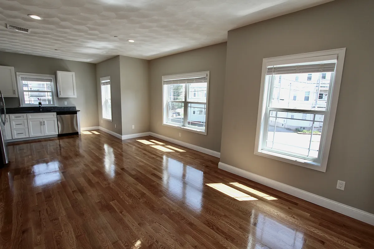 Building Photo - 9 Dehon St #2