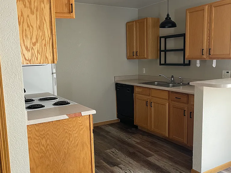 1221 University Ave #F101 & F102 — Photo 5