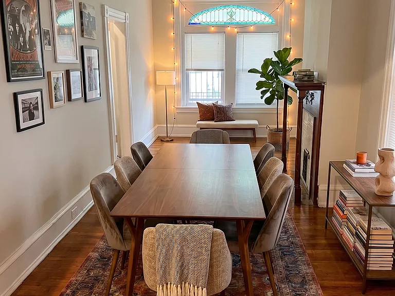 221 Buckingham Pl — Photo 3
