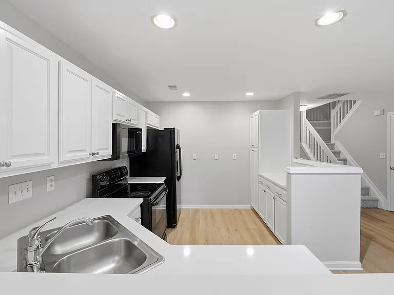 8144 Christmas Ct — Photo 14
