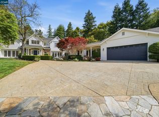 3 Honey Hill Ct, Orinda, CA 94563