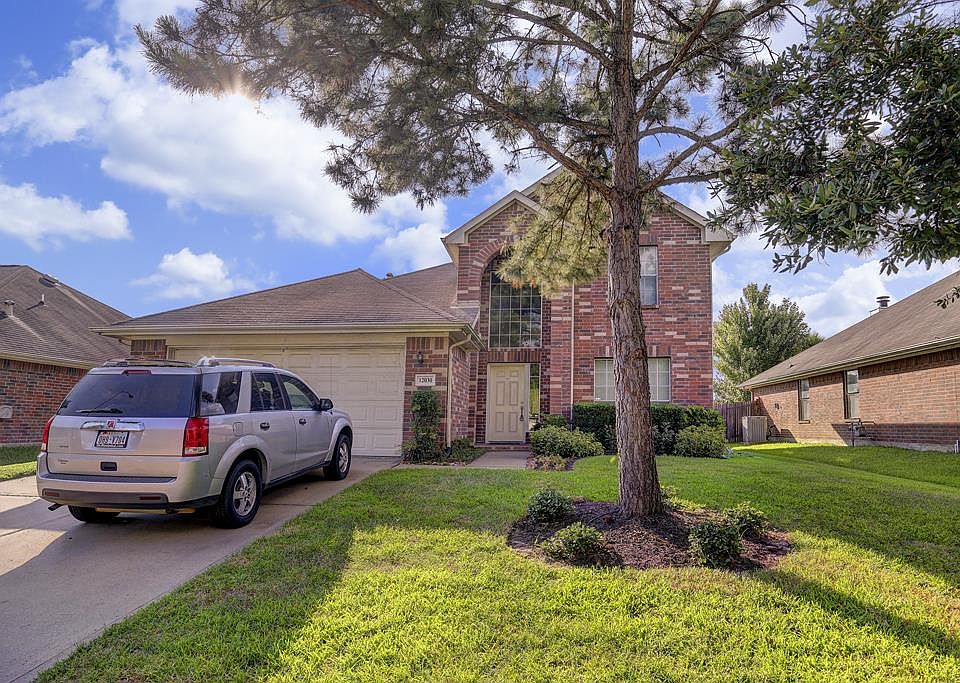1st image of 12030 Thornecrest Dr