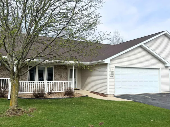486 Wyldewood Dr Unit B, Oshkosh, WI 54904