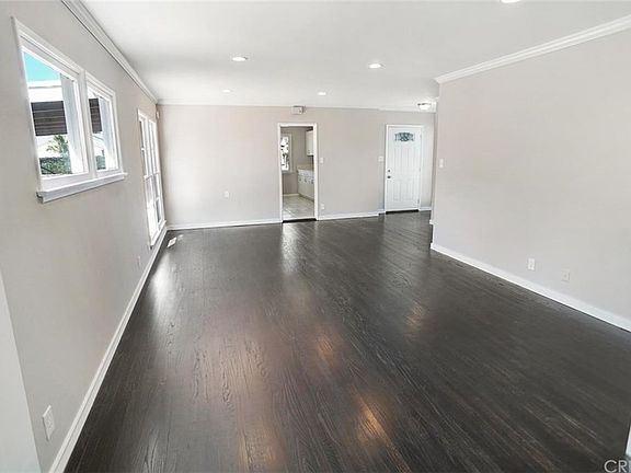 3rd image of 14826 Willard St