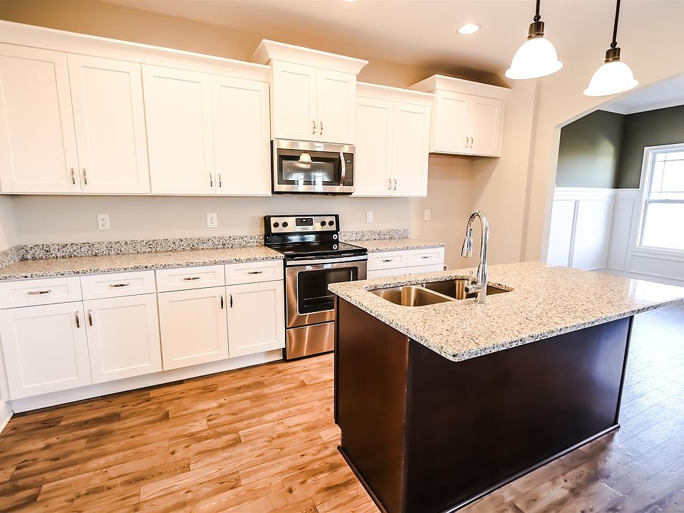 2nd image of 226 Eastwoods Section #5