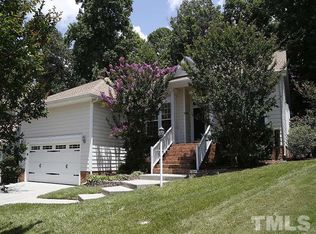 1502 Pink Cherokee Ct, Apex, NC 27502