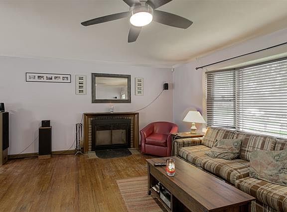 4th image of 9029 Holly St