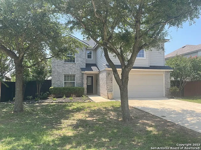 124 Latigo Ln — Photo 1
