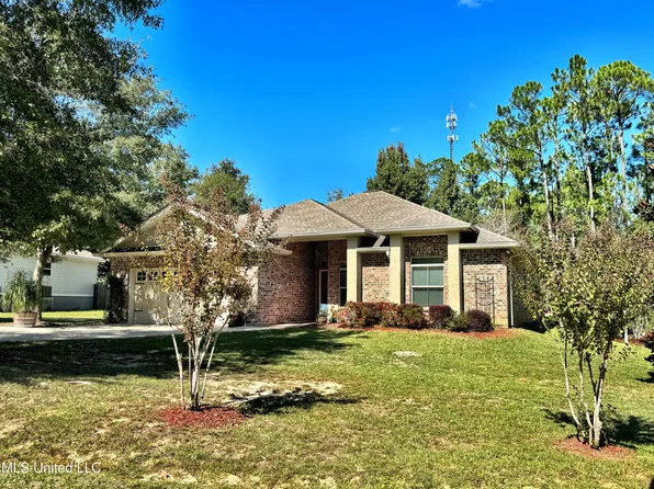 9922 Haiku Ct, Diamondhead, MS 39525
