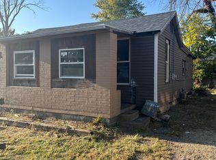 2109 E Longshore Pl, Peoria Heights, IL