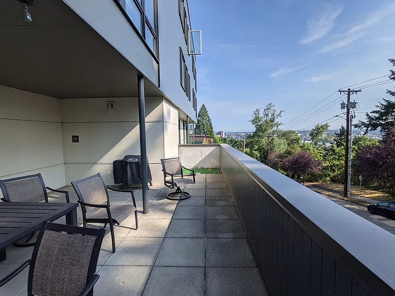 Viewpoint Terrace Apartments — Photo 42