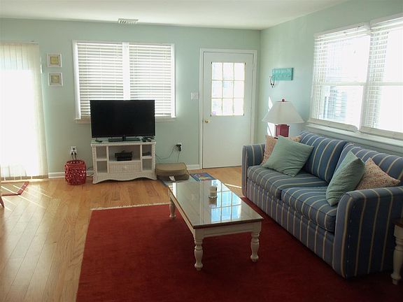 3rd image of 125 89th St Fl 1