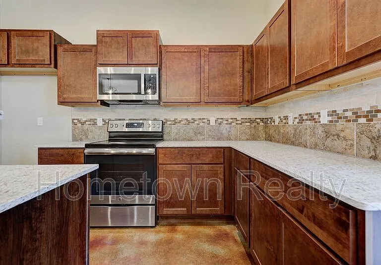 463 S Fretz Ave — Photo 7