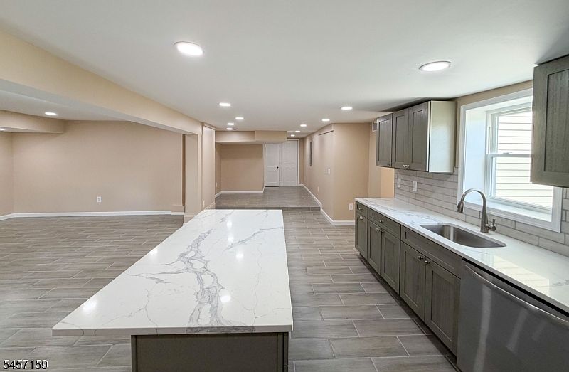 1st image of 17 Maple Grange Rd #1