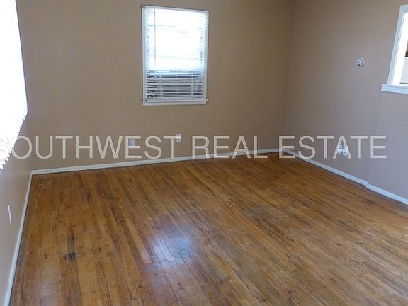 3rd image of 703 Dixie Dr