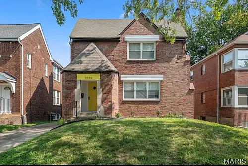 7055 Dartmouth Ave Photo 1
