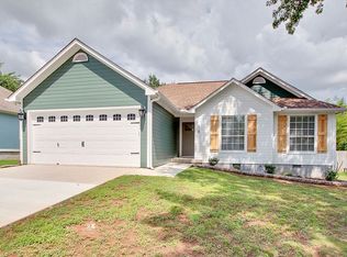 118 River Oaks Dr NW, Madison, AL 35758