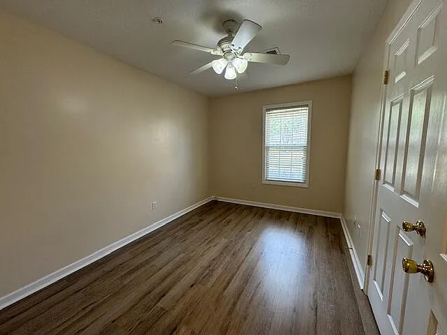 550 Date Palm Cir — Photo 4