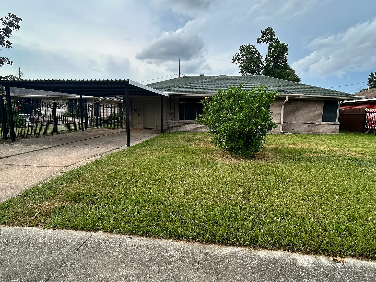 3 bed, 1236 sqft, $1,500 — Photo 1
