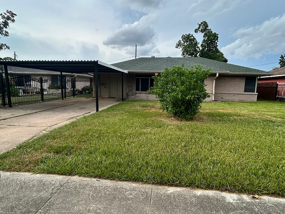 9247 Laura Koppe Rd