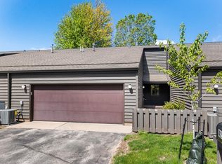 42 Webster Heights Dr, Green Bay, WI 54301