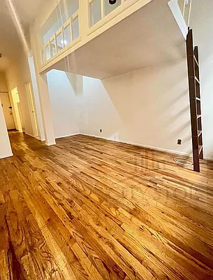 Rented by City Stop Realty | media 16