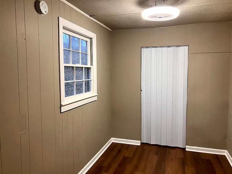 3rd bedroom with wall closet