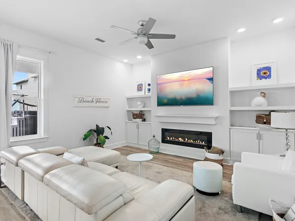 206 Lakeland Dr, Miramar Beach, FL 32550