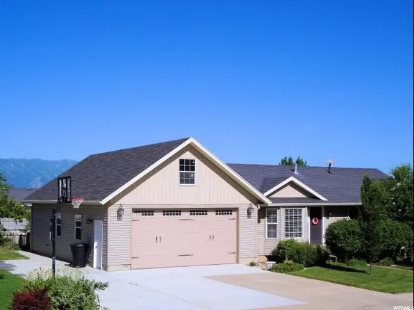 62 S 1350 E, Hyrum, UT 84319