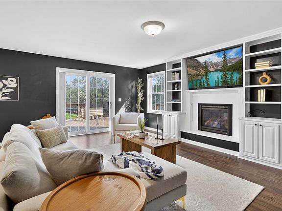 3rd image of 51 Hillcrest Rd