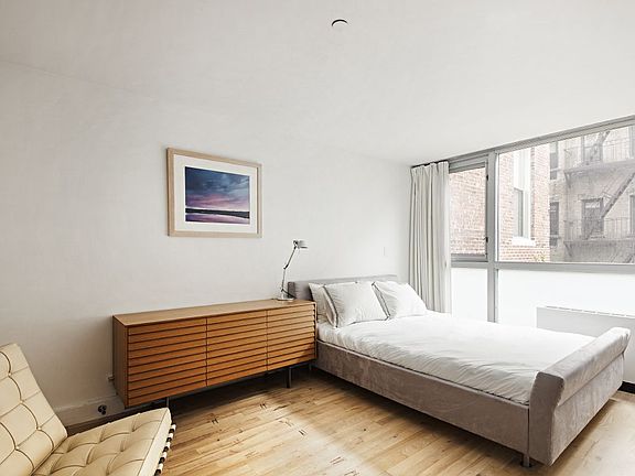 4th image of 420 W 25th St APT 3J
