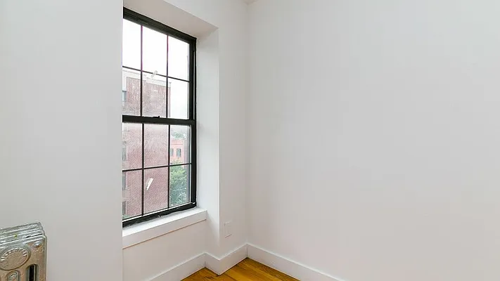 Rented by Nooklyn NYC LLC | media 51