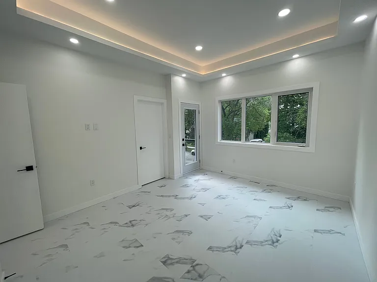 1046 Dumas Ave — Photo 13